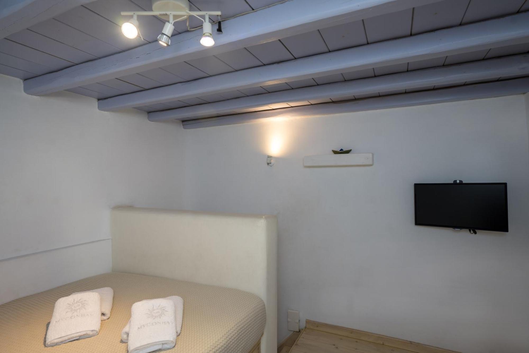 Blue Daisy House, Ornos, By Myconbay Mykonos Villa ภายนอก รูปภาพ